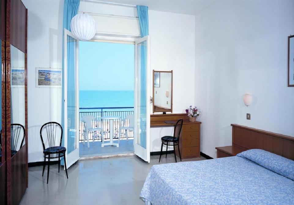 Grand Hotel Excelsior Senigallia Buitenkant foto
