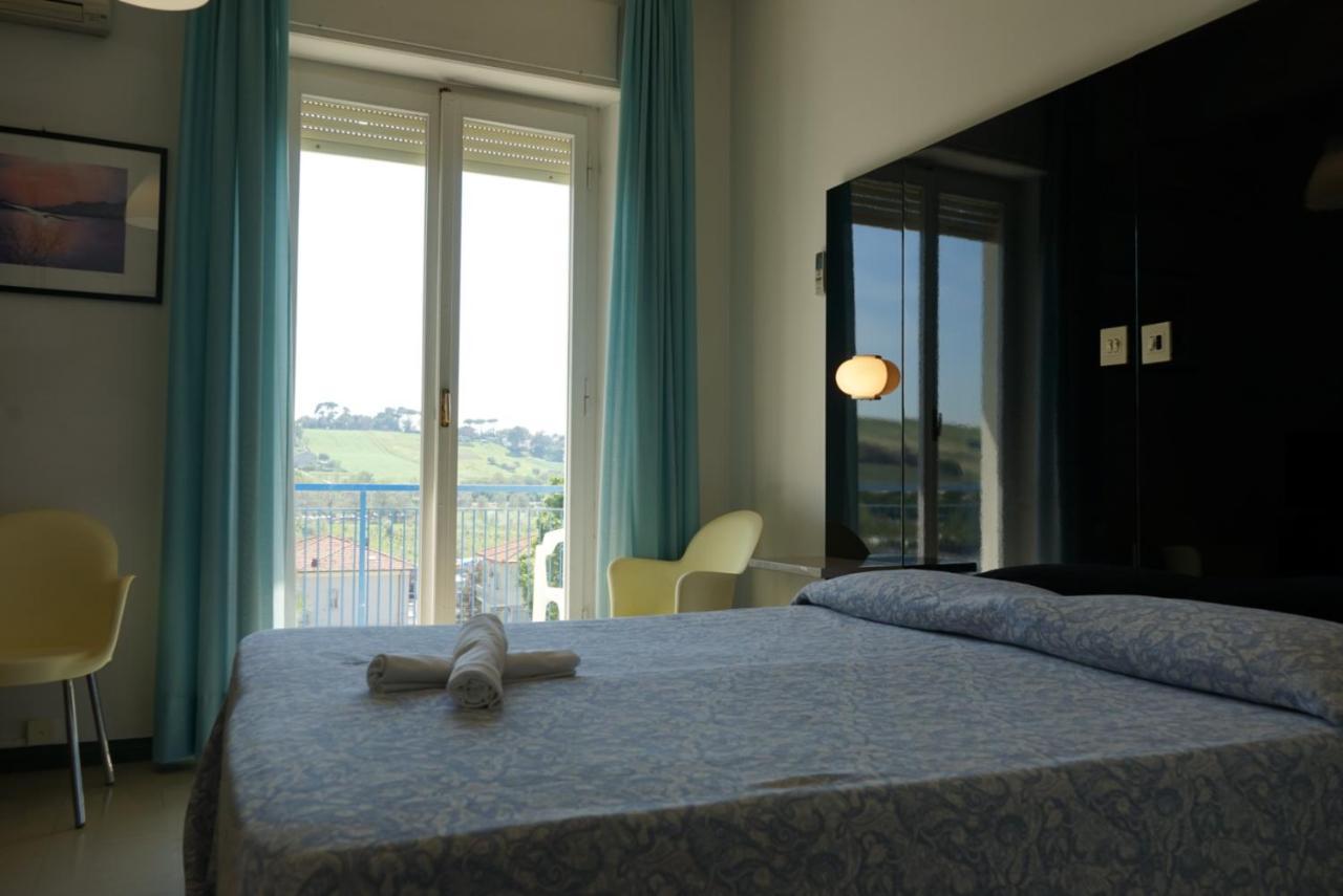 Grand Hotel Excelsior Senigallia Buitenkant foto