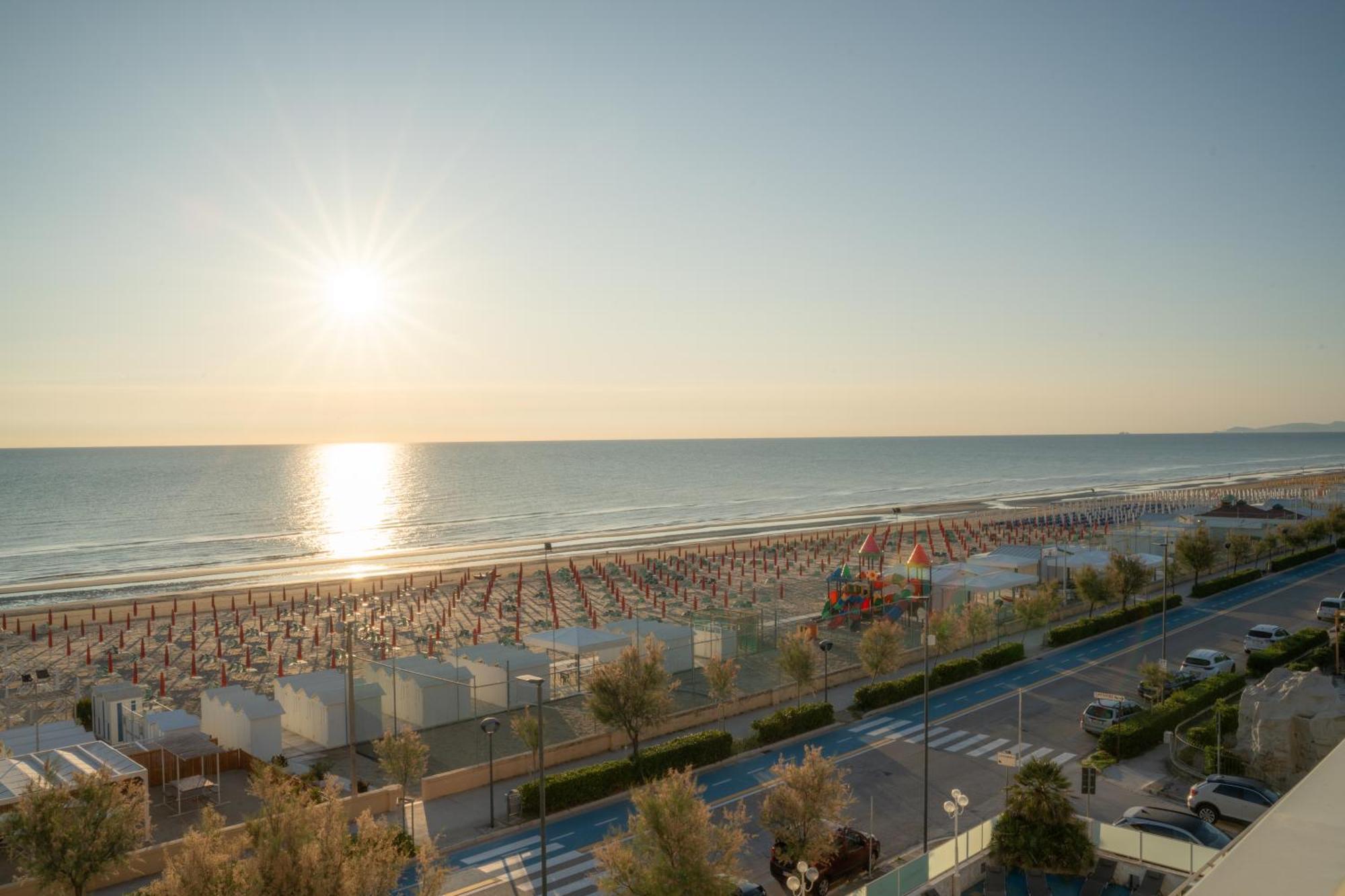 Grand Hotel Excelsior Senigallia Buitenkant foto
