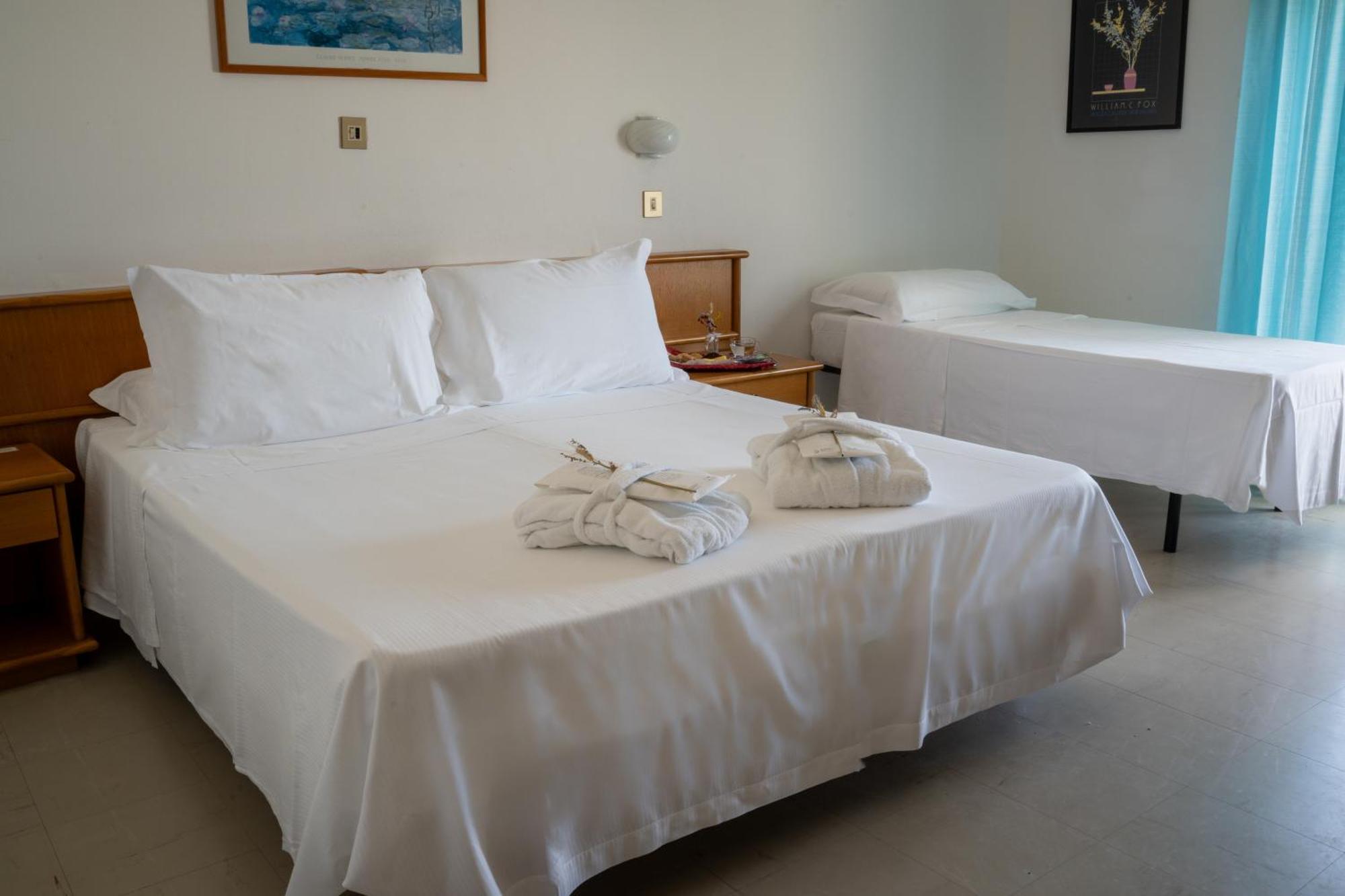 Grand Hotel Excelsior Senigallia Buitenkant foto