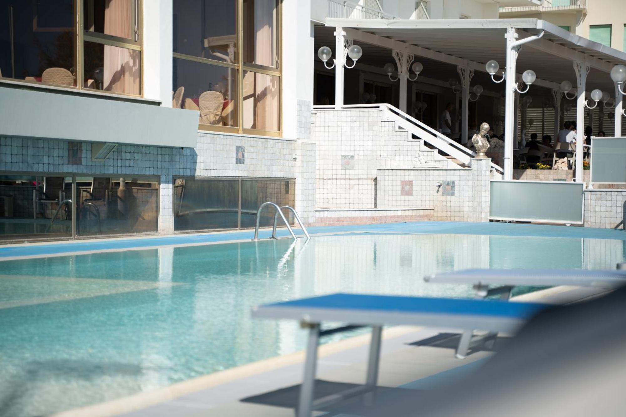 Grand Hotel Excelsior Senigallia Buitenkant foto