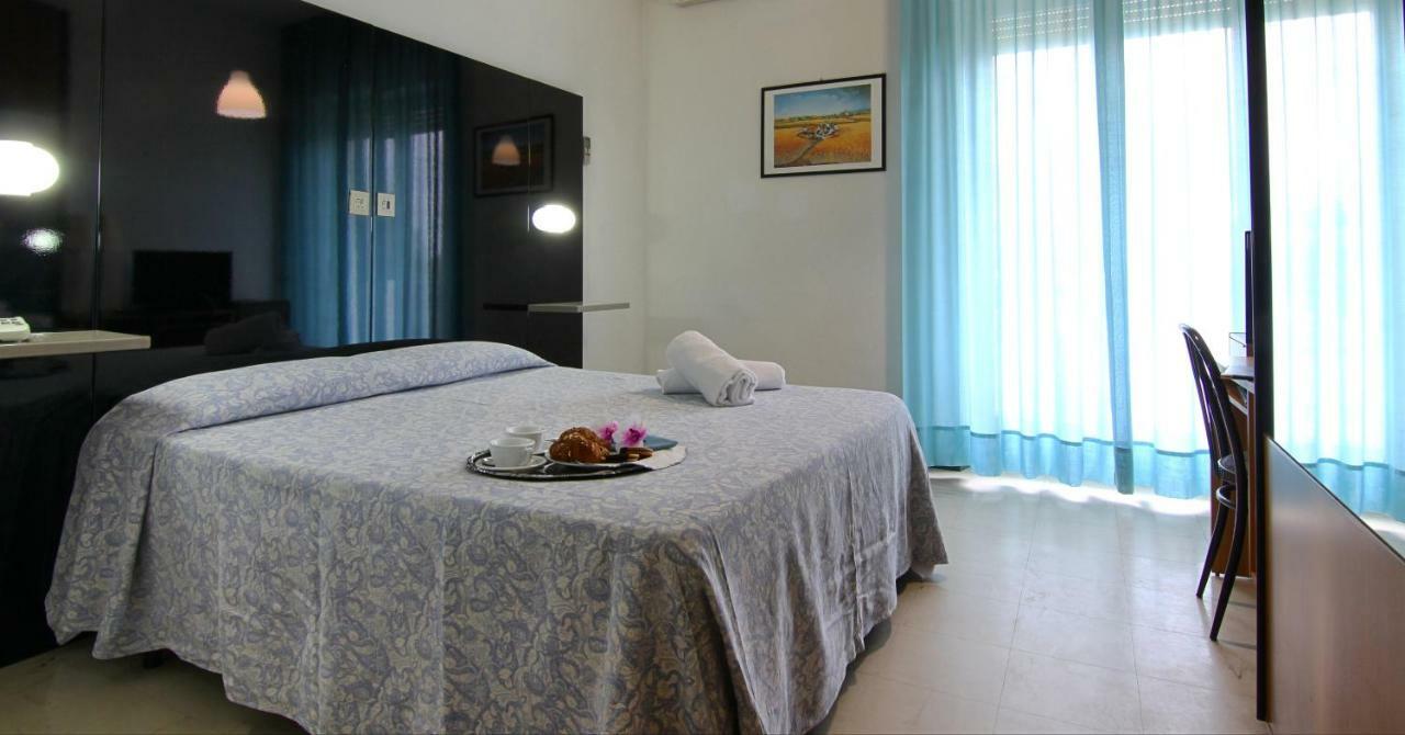 Grand Hotel Excelsior Senigallia Buitenkant foto