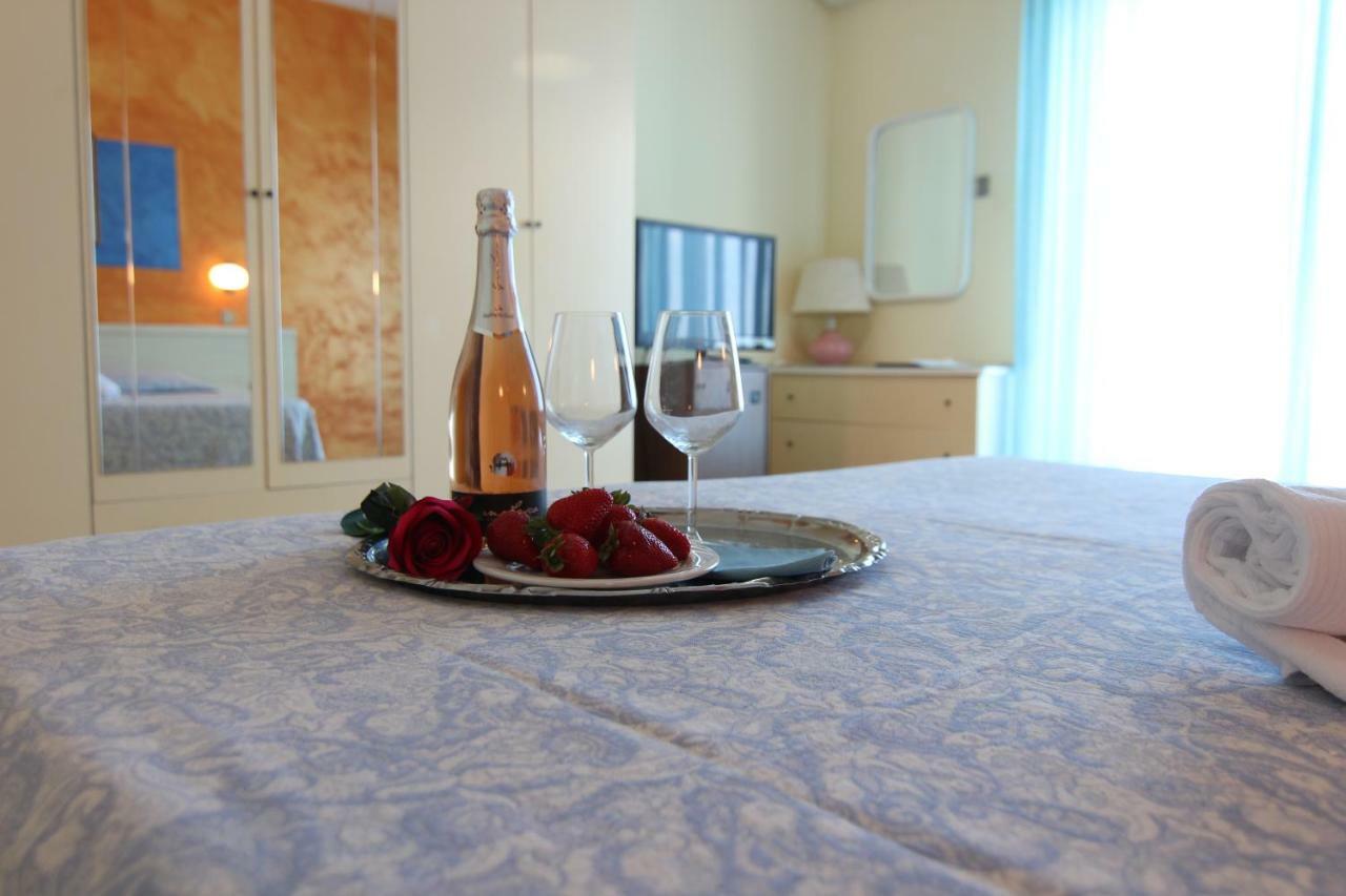 Grand Hotel Excelsior Senigallia Buitenkant foto
