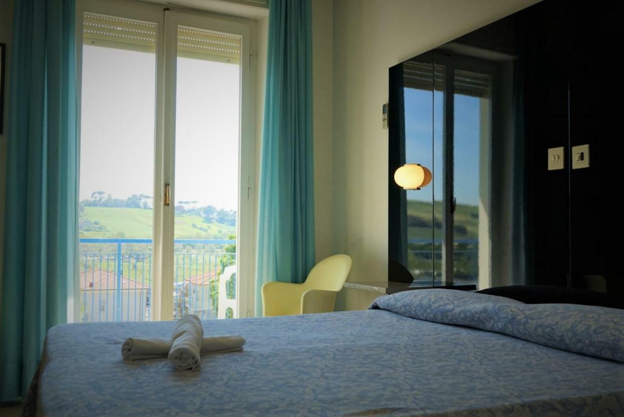 Grand Hotel Excelsior Senigallia Buitenkant foto